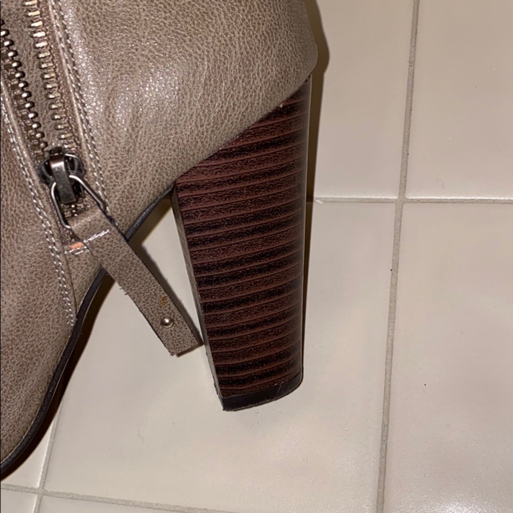 Open toe booties - Picture 5 of 13
